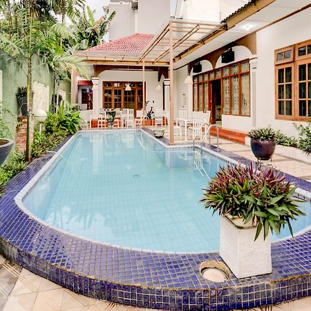 Oyo 90066 Tobana Pejaten House Jakarta Kültér fotó