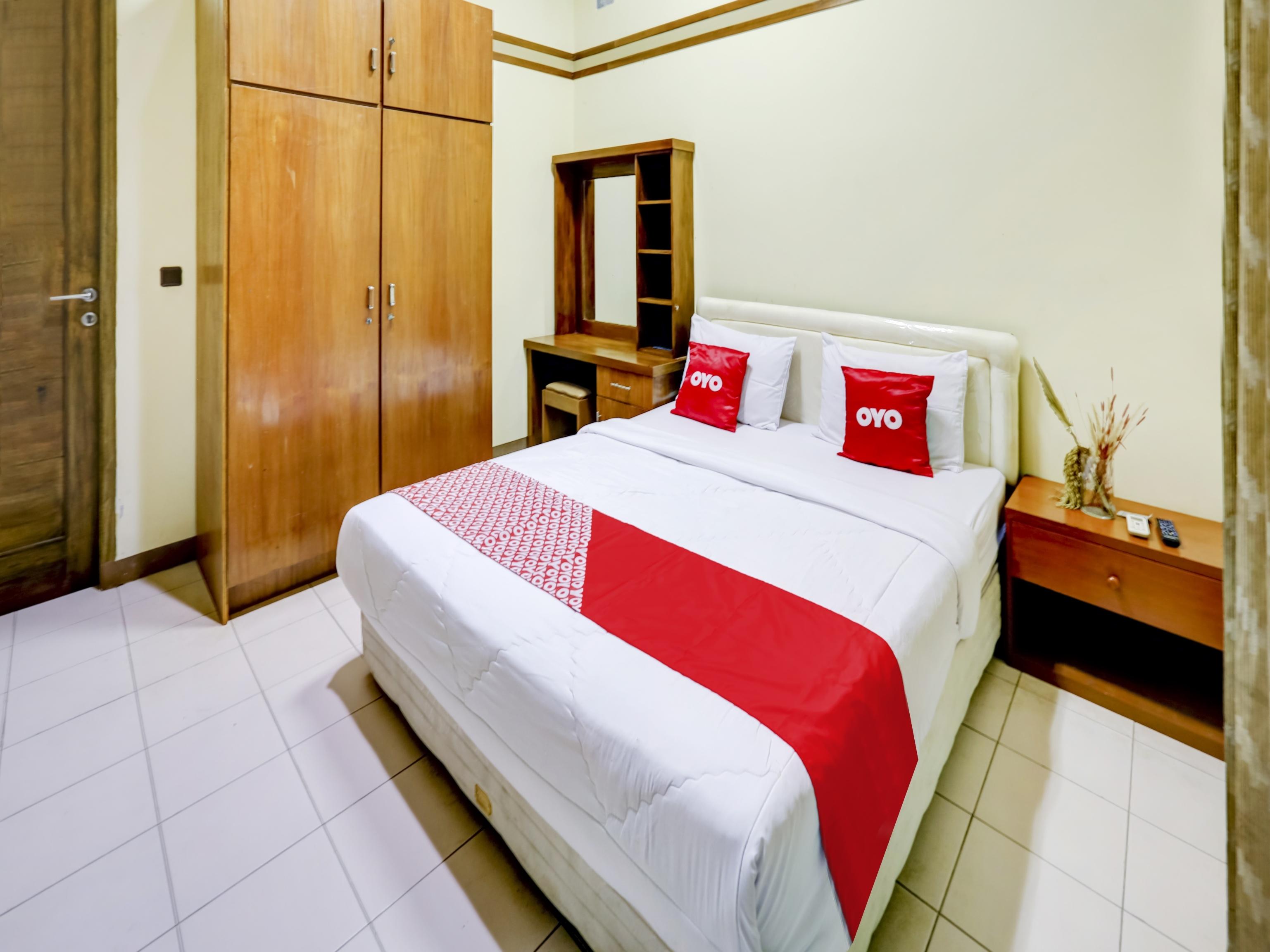 Oyo 90066 Tobana Pejaten House Jakarta Kültér fotó