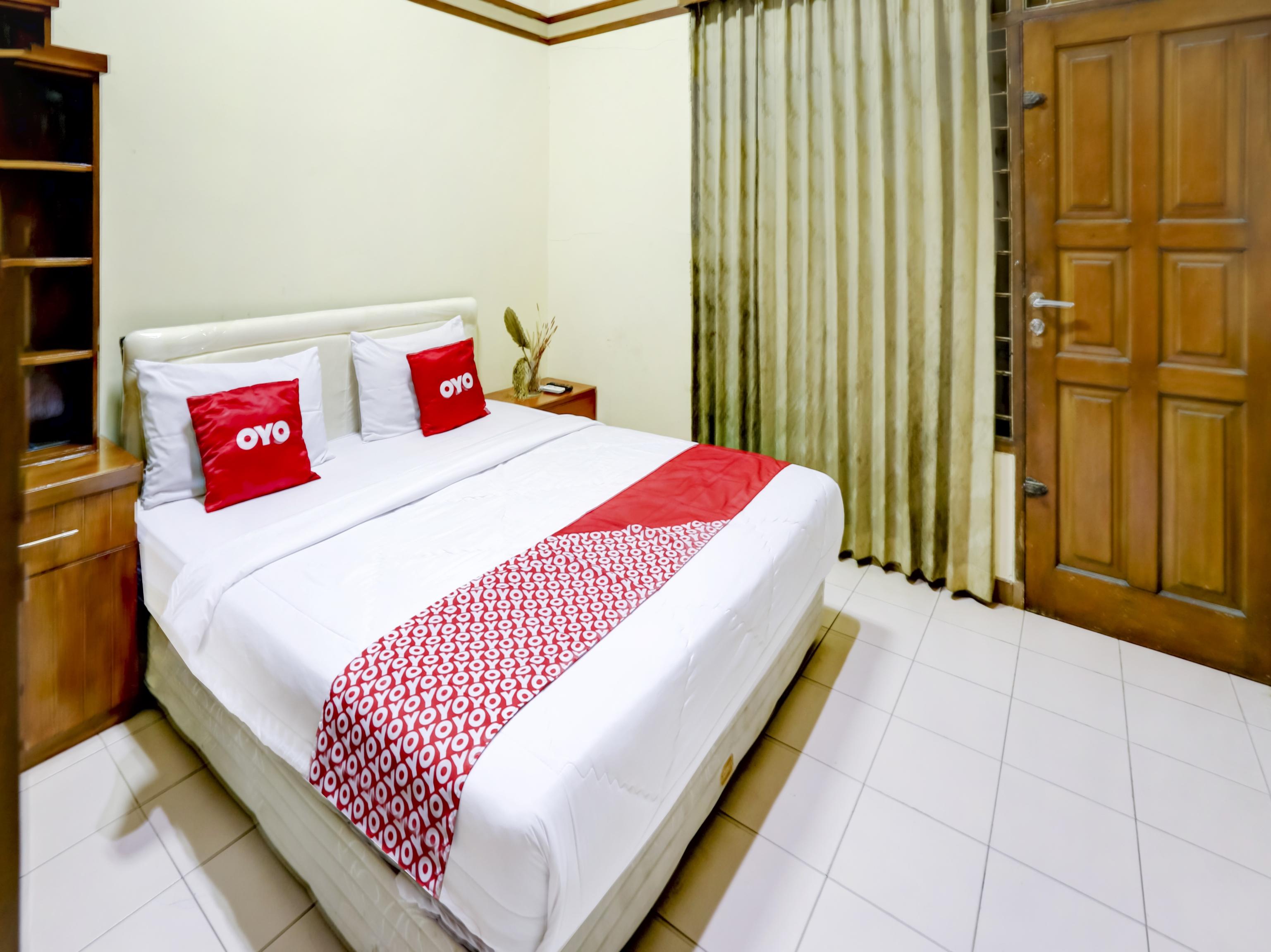 Oyo 90066 Tobana Pejaten House Jakarta Kültér fotó