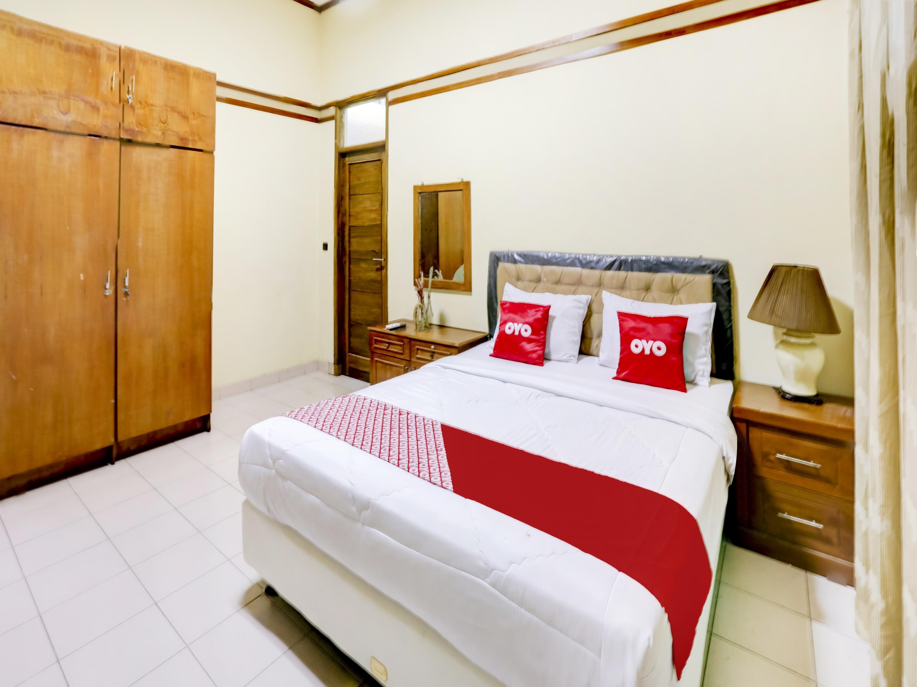 Oyo 90066 Tobana Pejaten House Jakarta Kültér fotó