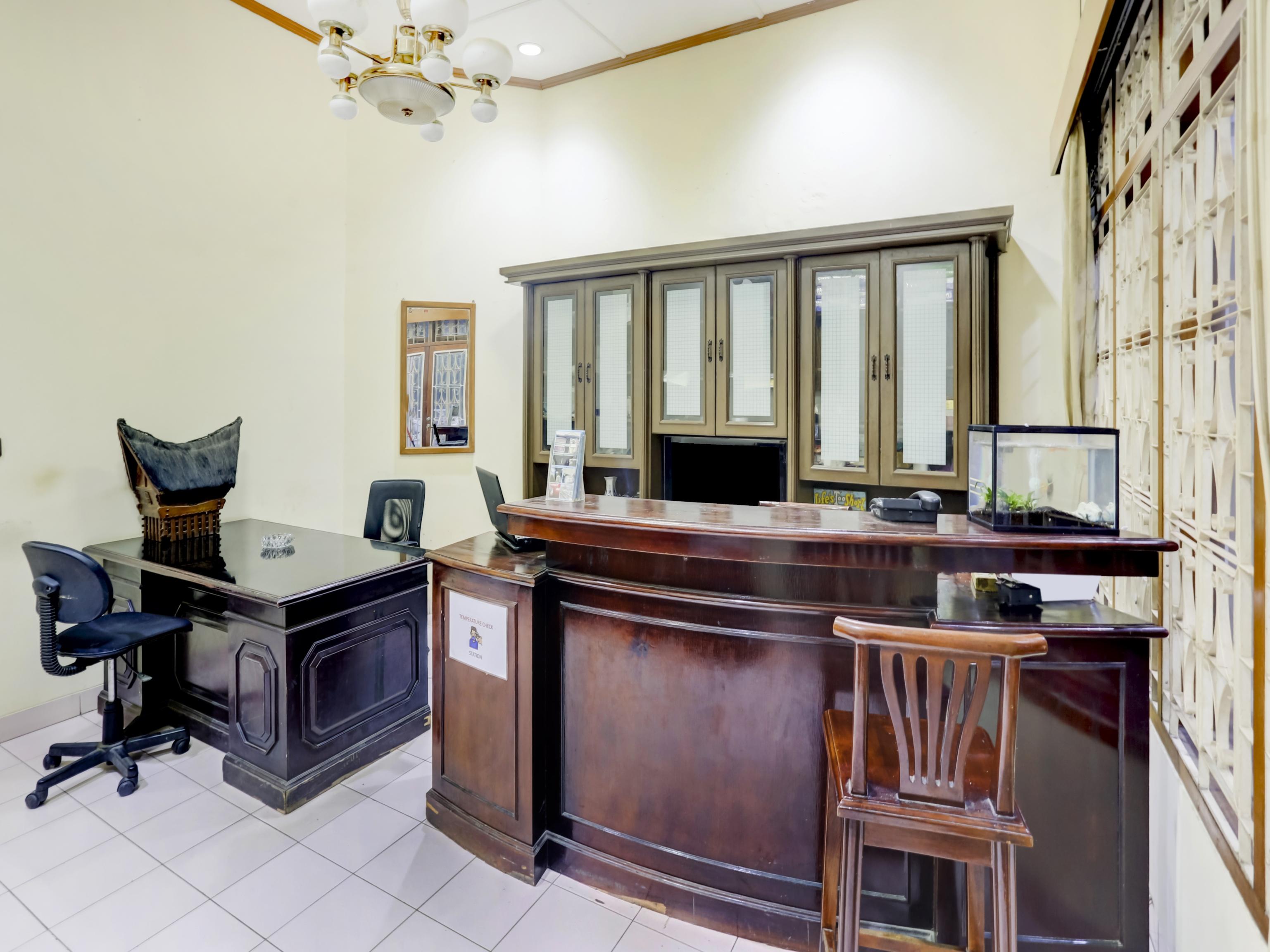 Oyo 90066 Tobana Pejaten House Jakarta Kültér fotó